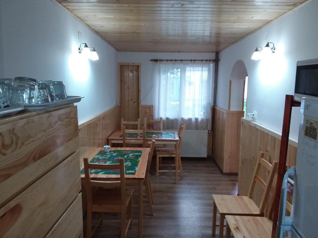 Pensiunea Montan Buşteni Exteriér fotografie